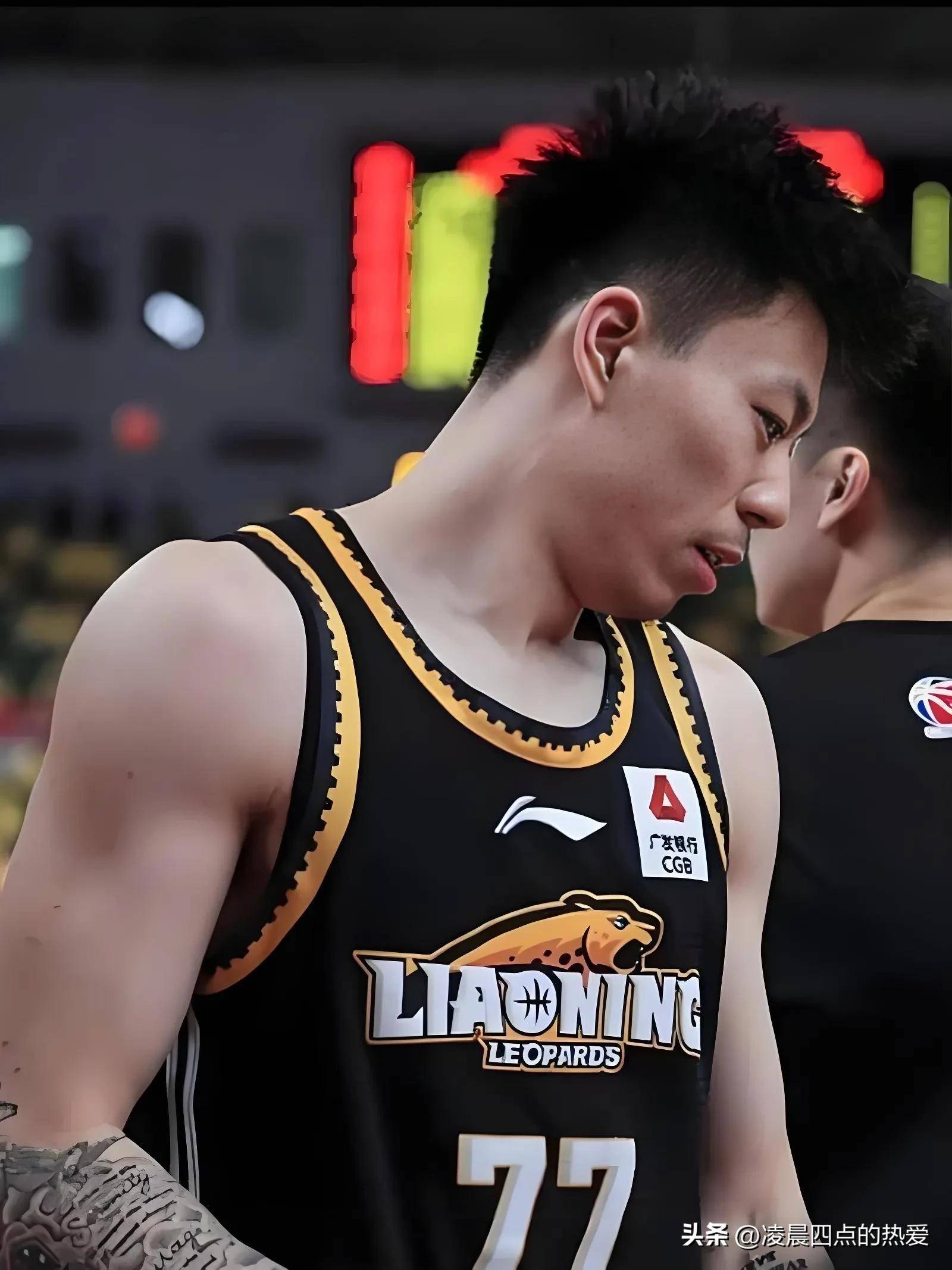 九游官网首页 -包含赛地聚焦——CBA常规赛加时末段热度飙升，巴黎圣日耳曼调整名单，质疑声仍在，身体对抗强度拉满的词条